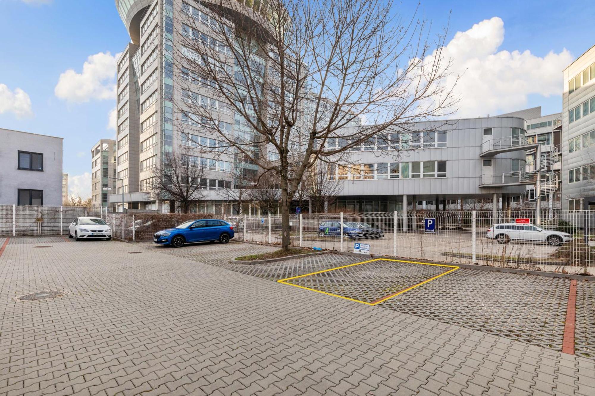 Lam Safari - Balcony - Ac - Free Parking Appartamento Bratislava